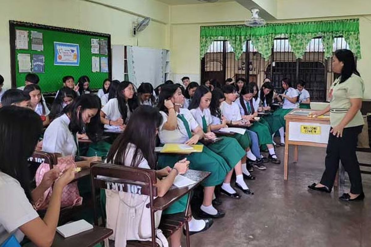 SOLON URGES LGUS TO SUPPORT COLLEGE STUDENTS AMID SHIFT TO ONLINE ...